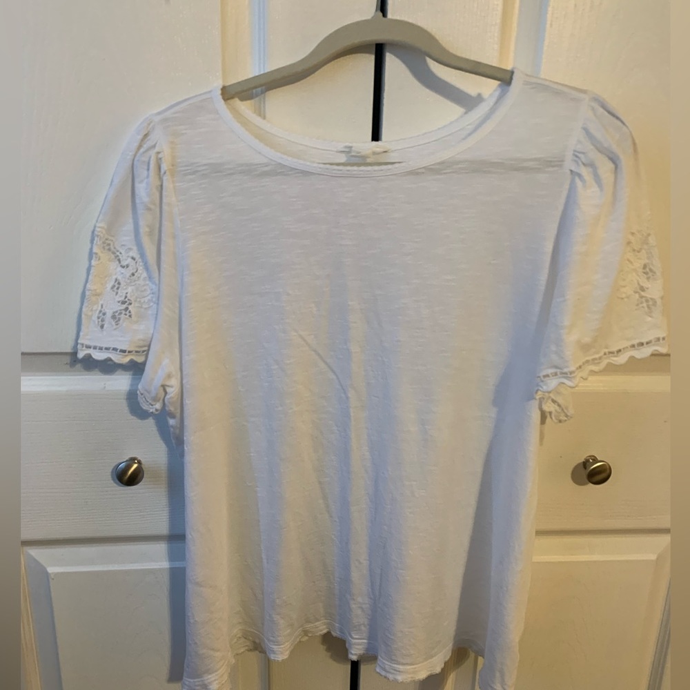 Caslon Lace Sleeve Tee, Size Large, White, Good Condition